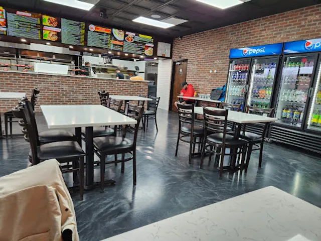 Plum Tomato Pizzeria & Restaurant