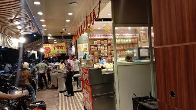 Manohar Bikkaneri - Cake and Pastry