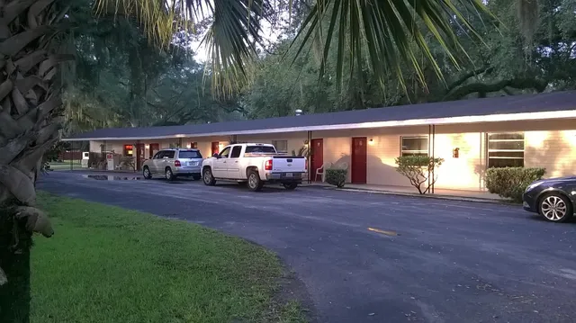 Cindy's Motel and RV Park