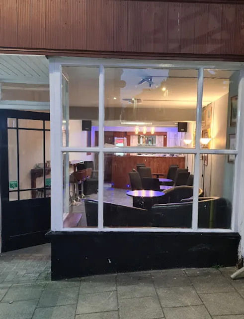 The cabin coffee lounge and cocktail bar