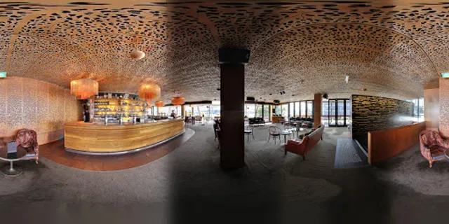 Bungalow Bar & Balcony