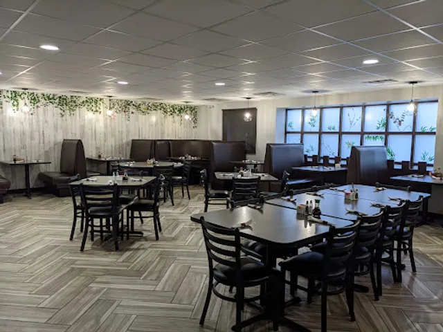 Iron Wok Chinese Restaurant