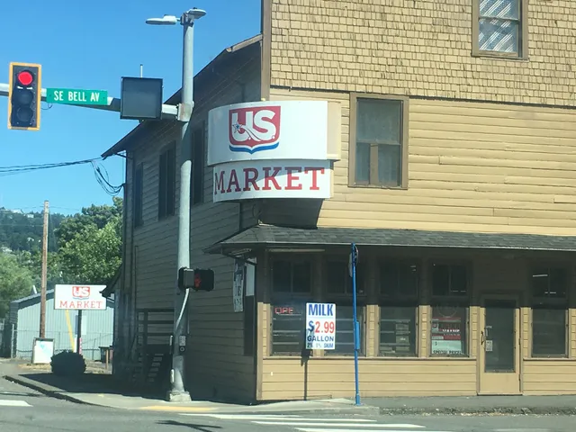 Bell Station Market