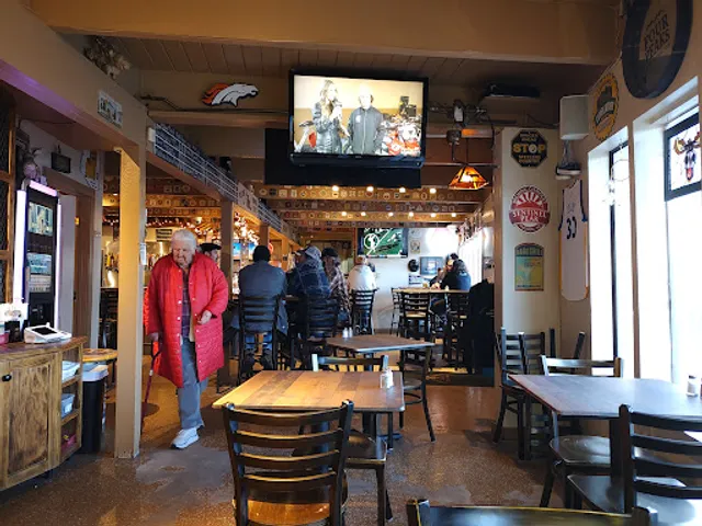 Moose Henris Grille Cork and Taps