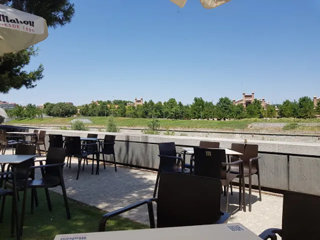 Kiosko Madrid Rio Princesa