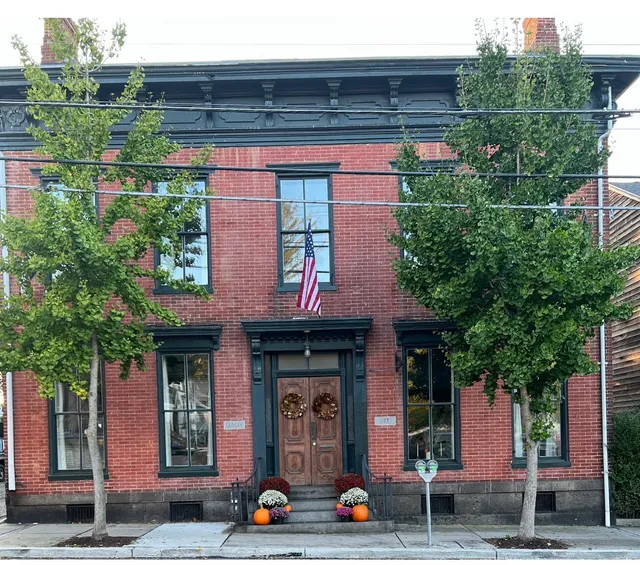 Olinger House Bed and Breakfast