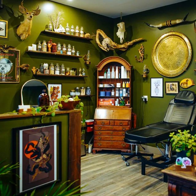 Queen of Crowns Tattoo