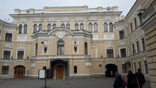 Late Breakfast Club hostel