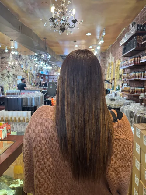 Delacqua Salon & Spa