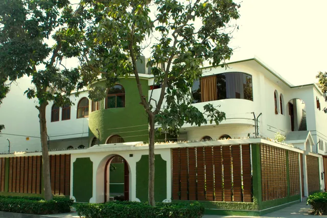 Lynik La Casa de Blanca