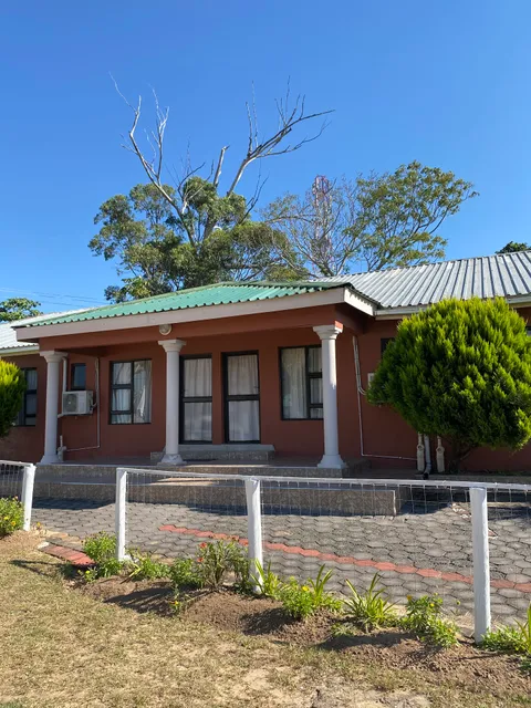 Manguzi Central Lodge