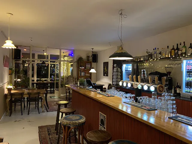 Nelson bar/restaurant