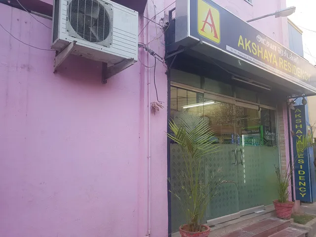 OYO 70481 Akshaya Residency