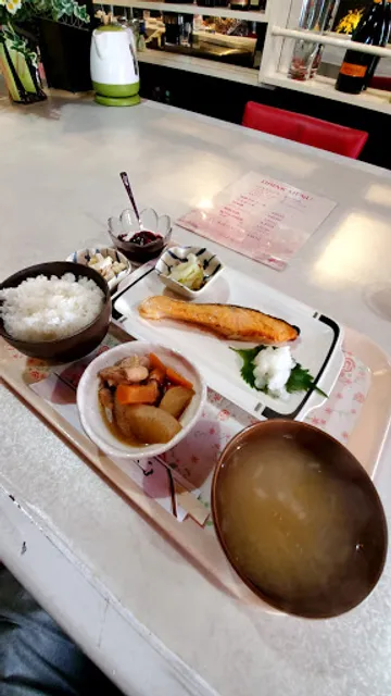 カラオケスナックはな