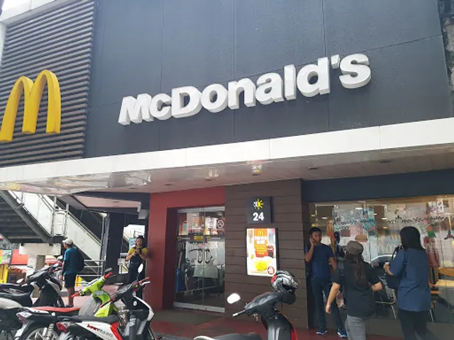 McDonald's Edsa Boni