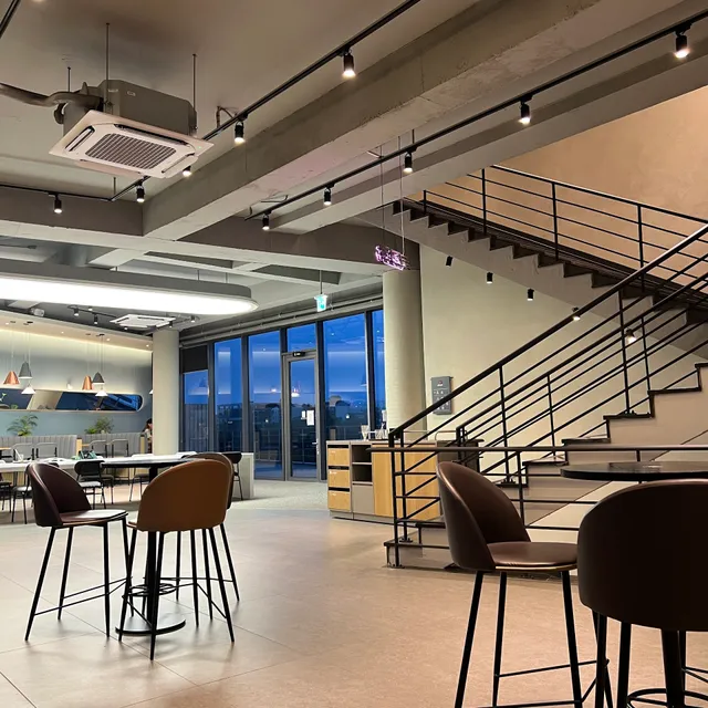 Hollys Jeju Dodu Haean DT Branch