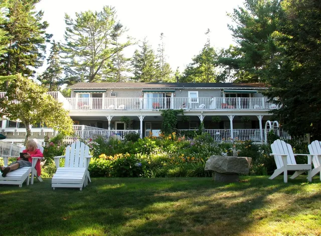 Inn At Bay Ledge