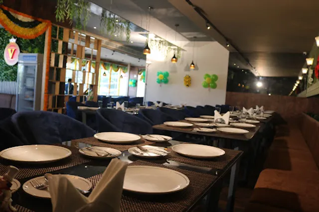 B Grand Family Restaurant