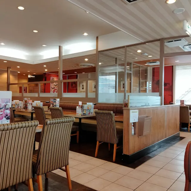 ガスト 北小金店