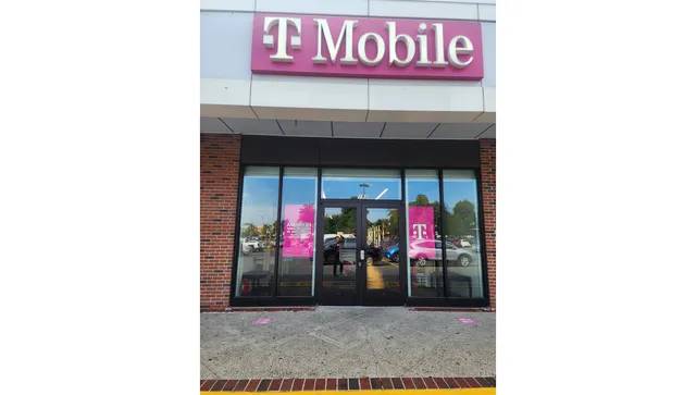 T-Mobile Experience Store