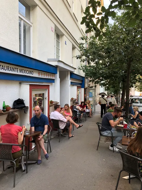 Las Adelitas (Americká)