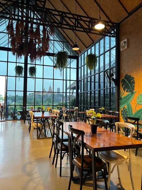 มาตะ กาญจน์