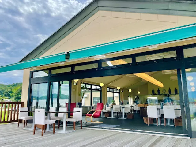 ぶどう畑のマルシェ＆レストラン