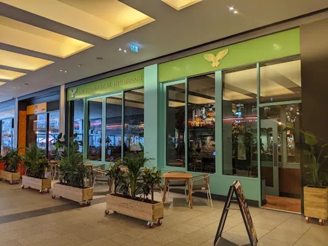 Restaurant At The Woods