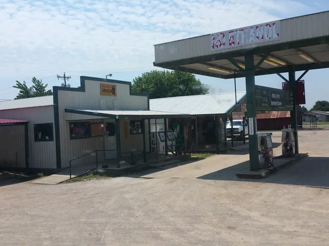 Ma and Pa's Grocery and BBQ