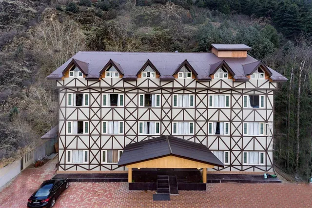 Sahara Grand Hills - Best Hotels in Srinagar| Hotels in Srinagar Near Dal Lake