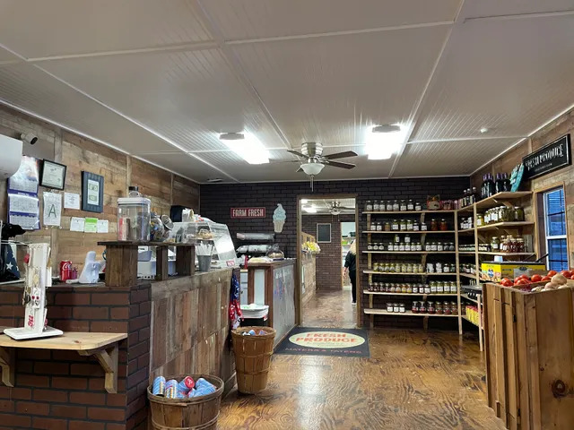 Maters & Taters Produce