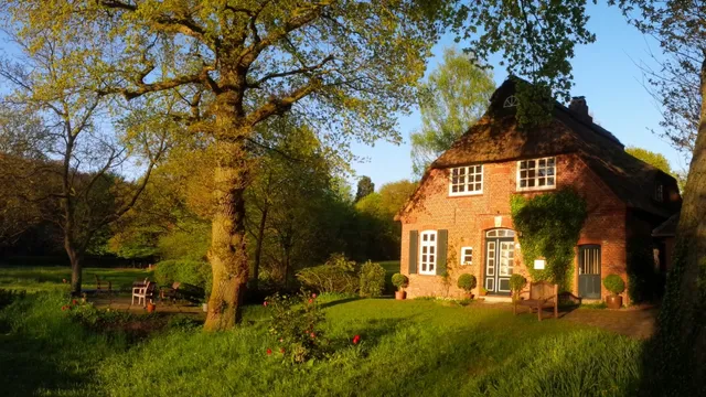 Romantisches Bauernhaus auf großzügigem Grundstück