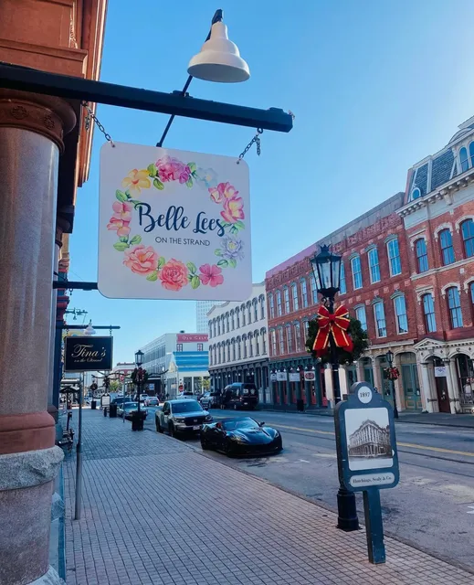 Belle Lees on the Strand