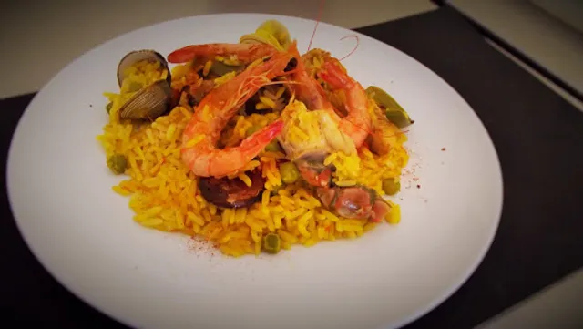 Las Delicias de Don Venancio Paella Valenciana