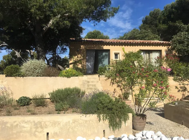 LA MAISON DE CHARLIE -Sandra DEMARET