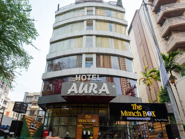 Hotel Aura, Malad West