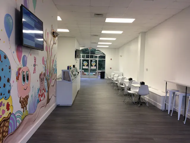 Two Scoops Creamery - Mooresville (LKN)