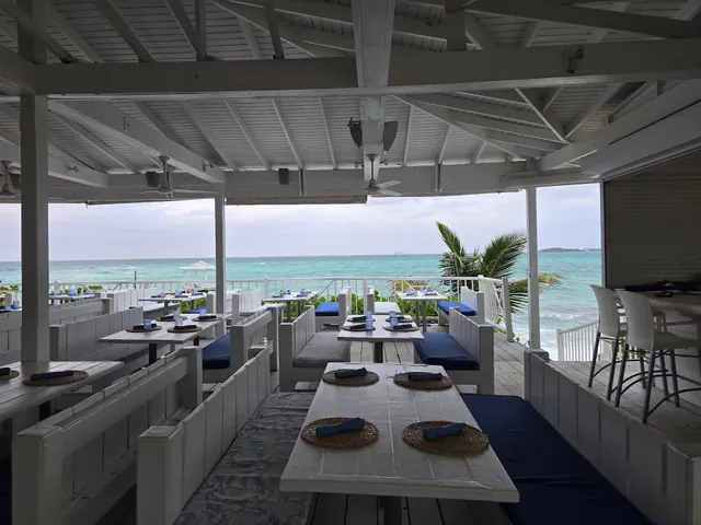 Blue Sail Bar & Grill