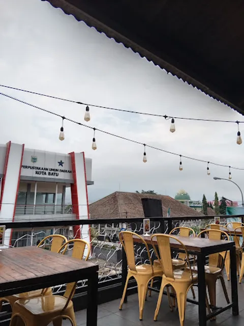 Waroeng Steak & Shake Kartini Kota Batu