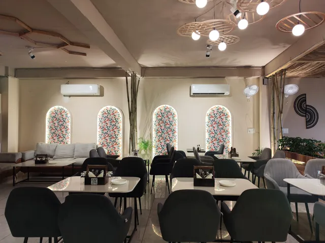 Da Aura Cafe & Alehouse