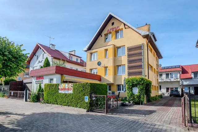 Villa Anna. Rooms at the seaside.