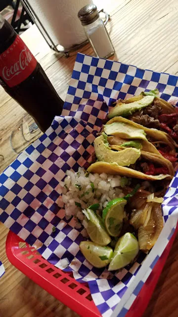 Fito's Tacos De Trompo