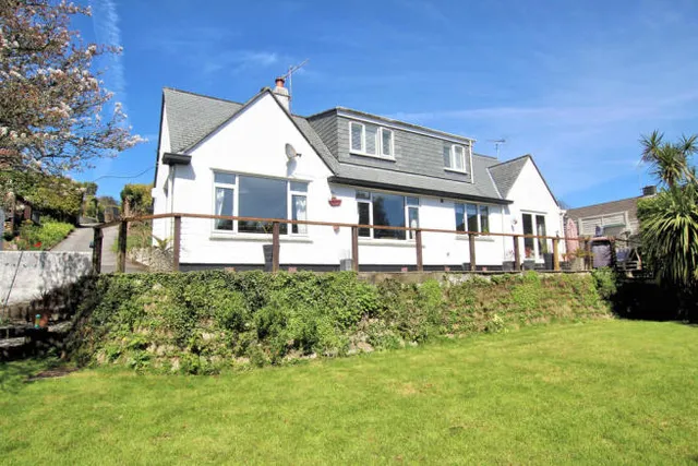 The Dog House B&B Penryn