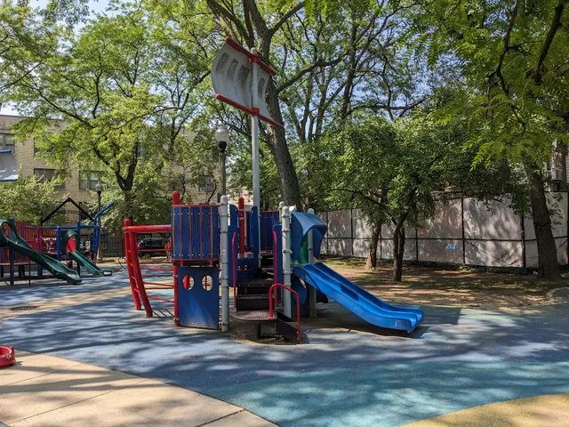 Supera Park Playground
