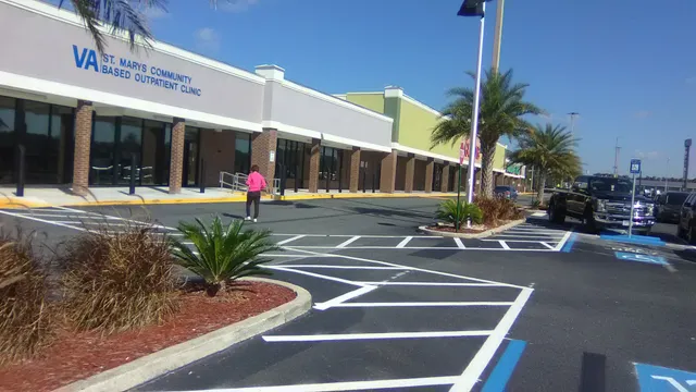 Kings Bay Village Shopping Center