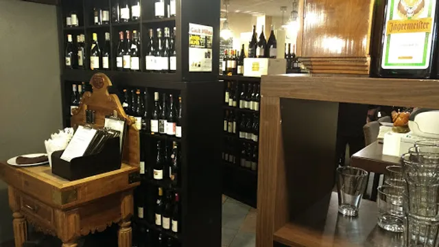 Le Jardin des Délices (Restaurant Français et cave à vin)