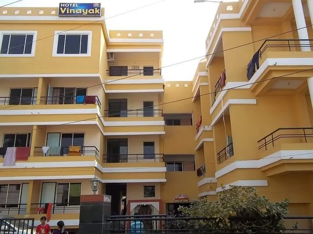 Capital O Yellow Hotels