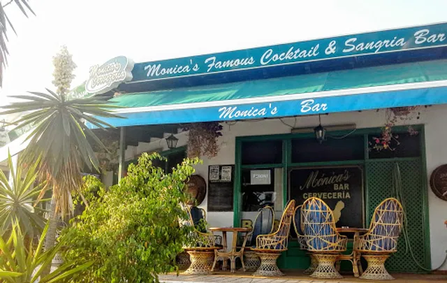 Mónica 's Bar