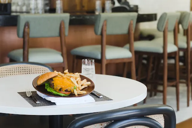 Loom Comfort Kitchen & Cocktails