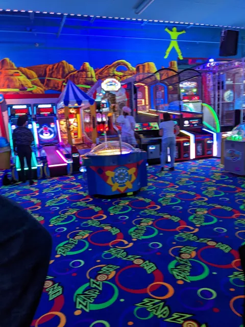 Riverland Shopping Center